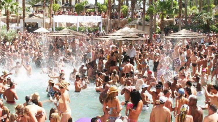 Pool Party Do's And Don'ts