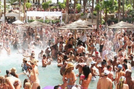 Pool Party Do's And Don'ts